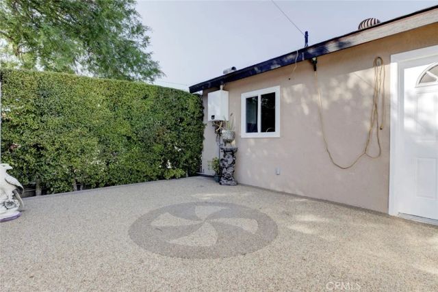 1953 Glenwood Road A, Glendale, CA 91201