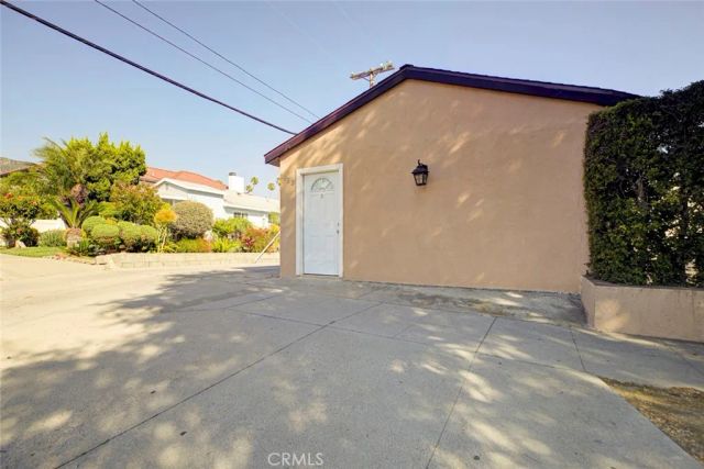 1953 Glenwood Road A, Glendale, CA 91201
