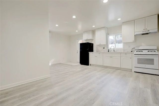 1953 Glenwood Road A, Glendale, CA 91201