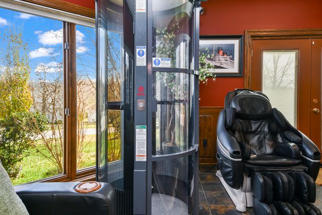 5575 S Castlebay Drive, Springfield, MO 65809