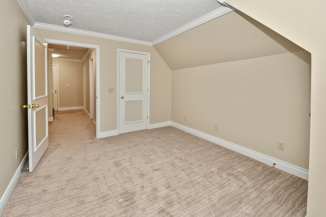 5575 S Castlebay Drive, Springfield, MO 65809