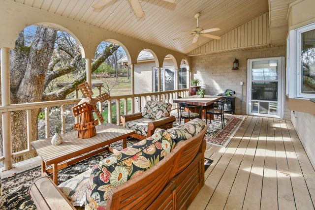 5575 S Castlebay Drive, Springfield, MO 65809