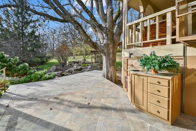 5575 S Castlebay Drive, Springfield, MO 65809