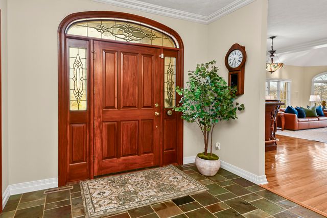 5575 S Castlebay Drive, Springfield, MO 65809