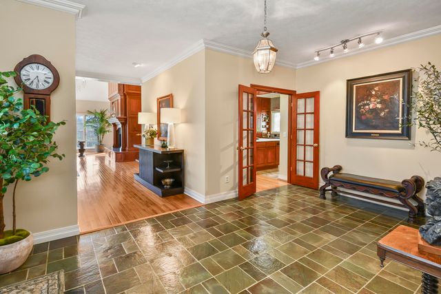 5575 S Castlebay Drive, Springfield, MO 65809