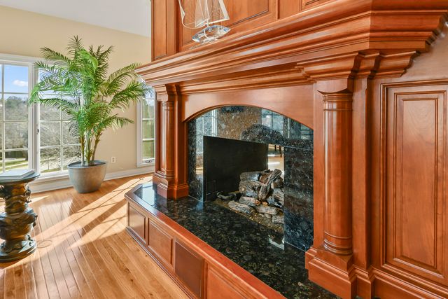 5575 S Castlebay Drive, Springfield, MO 65809