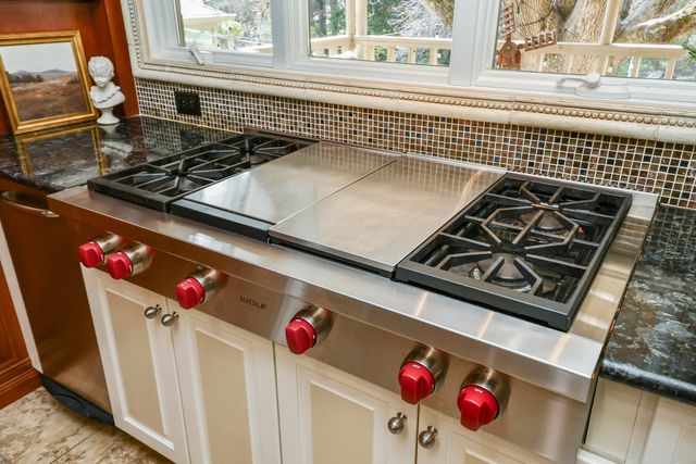 5575 S Castlebay Drive, Springfield, MO 65809