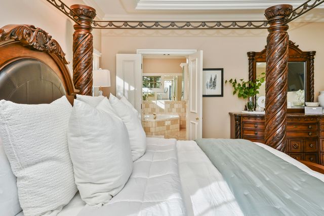 5575 S Castlebay Drive, Springfield, MO 65809