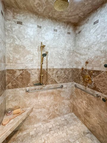 5575 S Castlebay Drive, Springfield, MO 65809