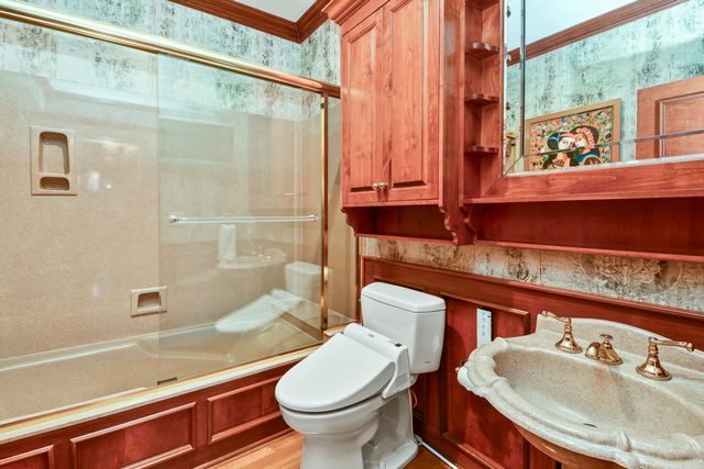 5575 S Castlebay Drive, Springfield, MO 65809