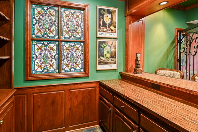 5575 S Castlebay Drive, Springfield, MO 65809