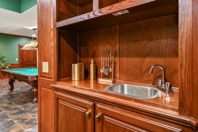 5575 S Castlebay Drive, Springfield, MO 65809