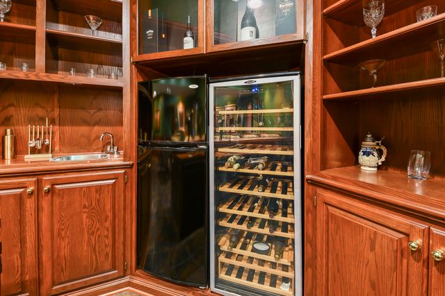 5575 S Castlebay Drive, Springfield, MO 65809