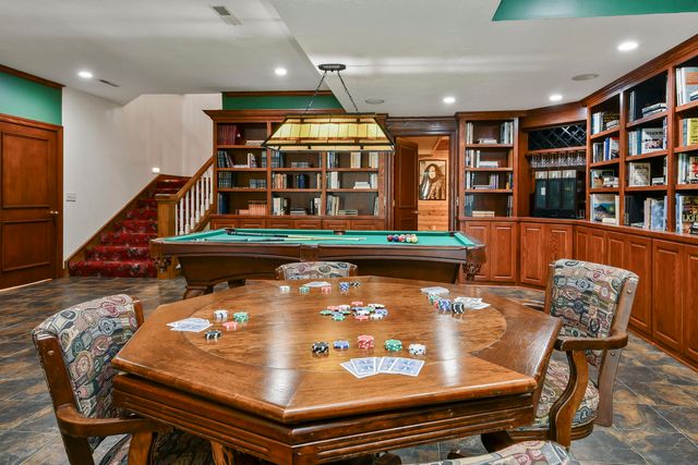 5575 S Castlebay Drive, Springfield, MO 65809