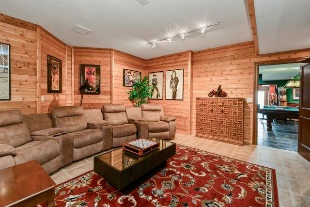 5575 S Castlebay Drive, Springfield, MO 65809