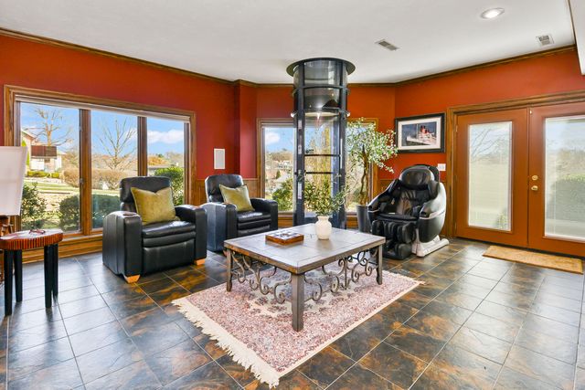 5575 S Castlebay Drive, Springfield, MO 65809