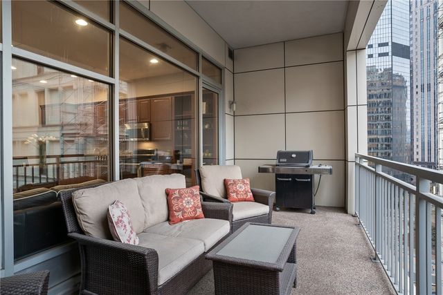 301 5th Avenue 511, Downtown Pgh, PA 15222