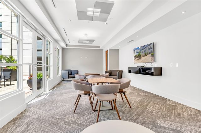 301 5th Avenue 511, Downtown Pgh, PA 15222