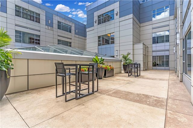 301 5th Avenue 511, Downtown Pgh, PA 15222