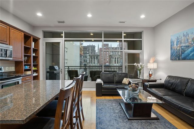 301 5th Avenue 511, Downtown Pgh, PA 15222