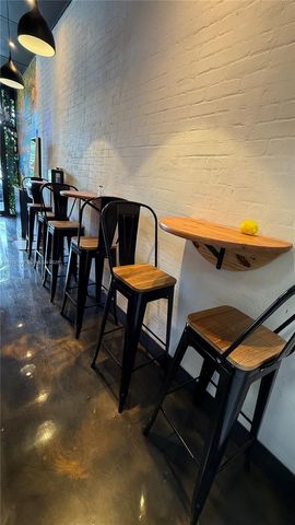 13452 Biscayne Blvd, North Miami, FL 33181