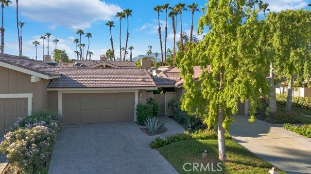 313 Appaloosa Way, Palm Desert, CA 92211