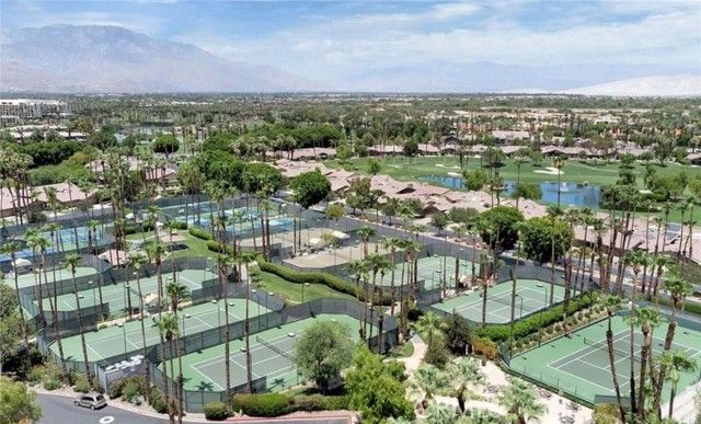 313 Appaloosa Way, Palm Desert, CA 92211