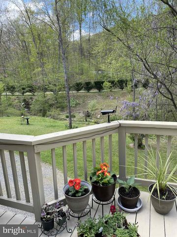 3837 GRACES CABIN, Springfield, WV 26763