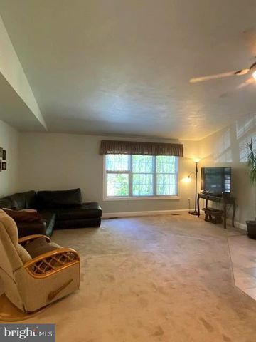 3837 GRACES CABIN, Springfield, WV 26763