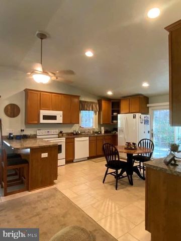 3837 GRACES CABIN, Springfield, WV 26763