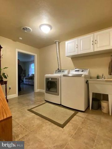 3837 GRACES CABIN, Springfield, WV 26763