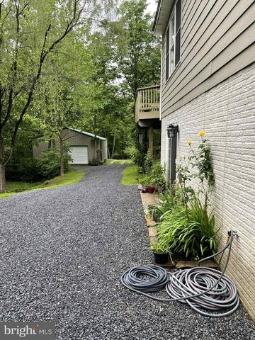 3837 GRACES CABIN, Springfield, WV 26763