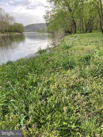 3837 GRACES CABIN, Springfield, WV 26763