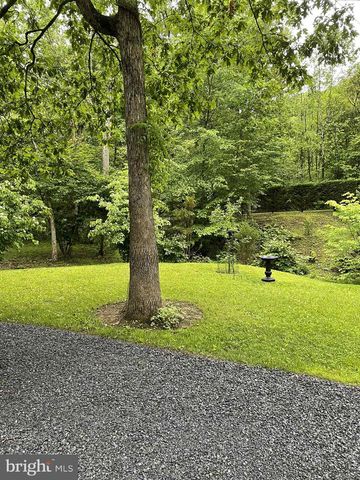 3837 GRACES CABIN, Springfield, WV 26763