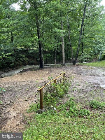3837 GRACES CABIN, Springfield, WV 26763