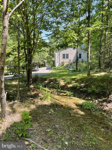 3837 GRACES CABIN, Springfield, WV 26763