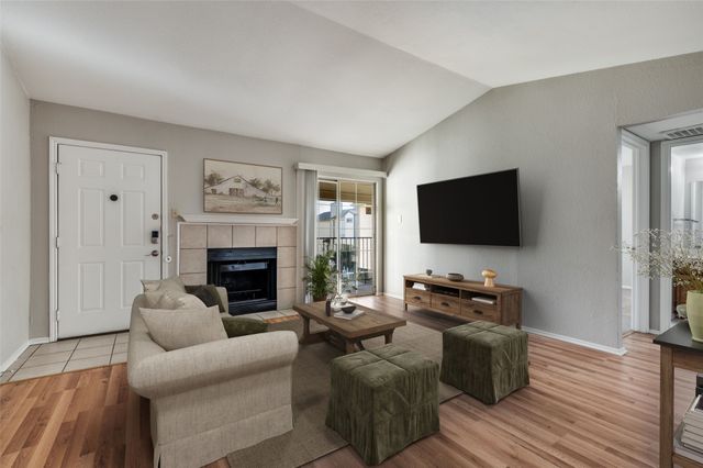 1812 E Northgate Drive C, Irving, TX 75062