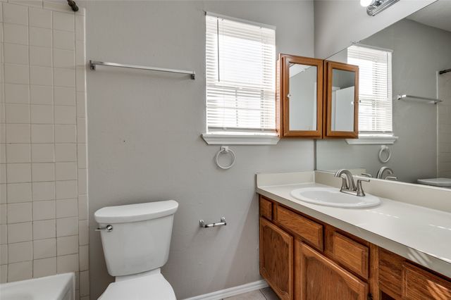 1812 E Northgate Drive C, Irving, TX 75062