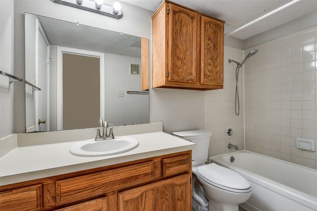 1812 E Northgate Drive C, Irving, TX 75062