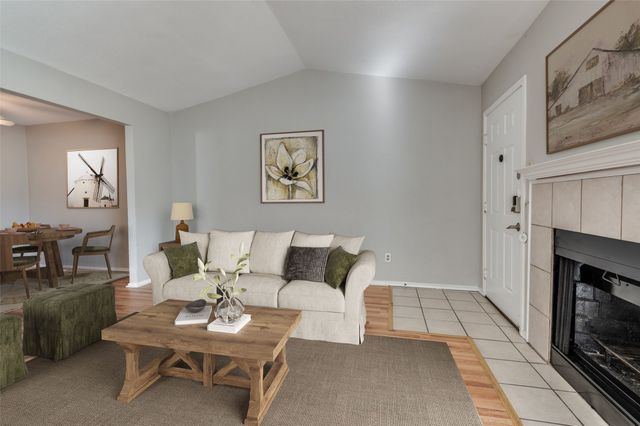 1812 E Northgate Drive C, Irving, TX 75062