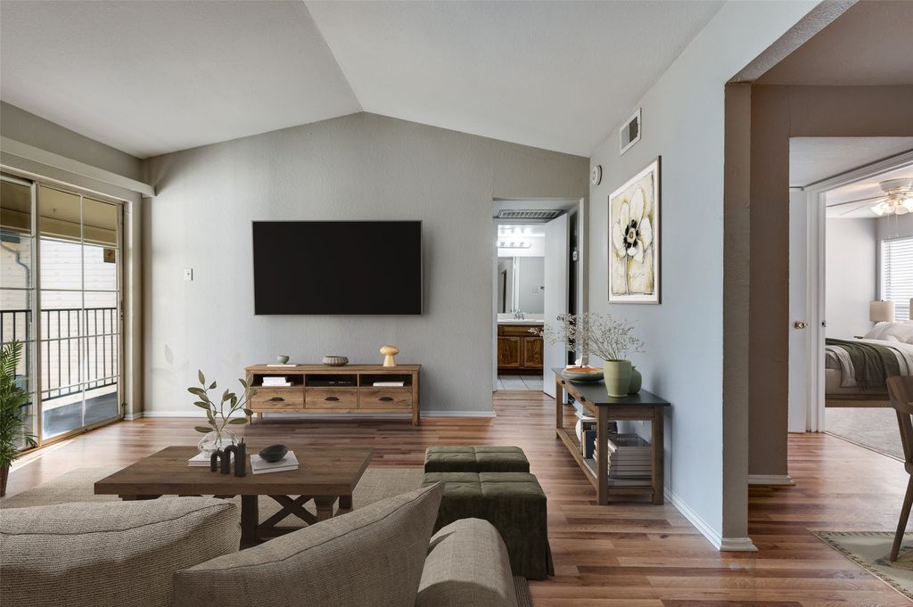 1812 E Northgate Drive C, Irving, TX 75062