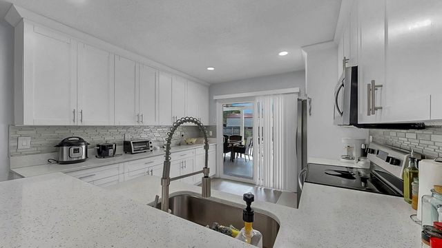 6003 16TH AVENUE S, Tampa, FL 33619