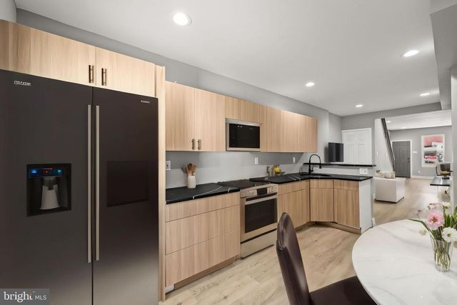 1933 E SOMERSET ST, Philadelphia, PA 19134