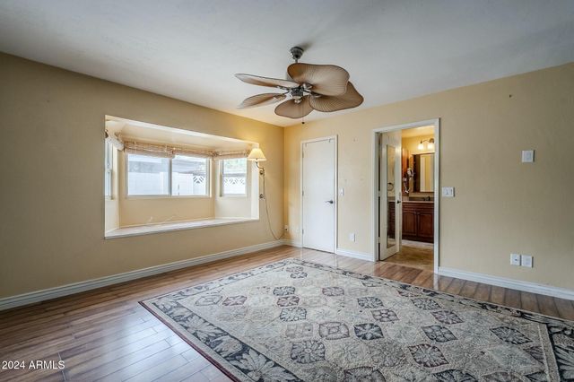 2124 E OSBORN Road, Phoenix, AZ 85016