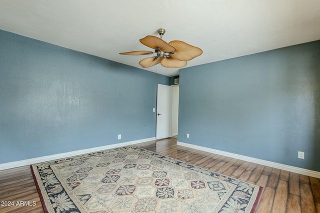 2124 E OSBORN Road, Phoenix, AZ 85016