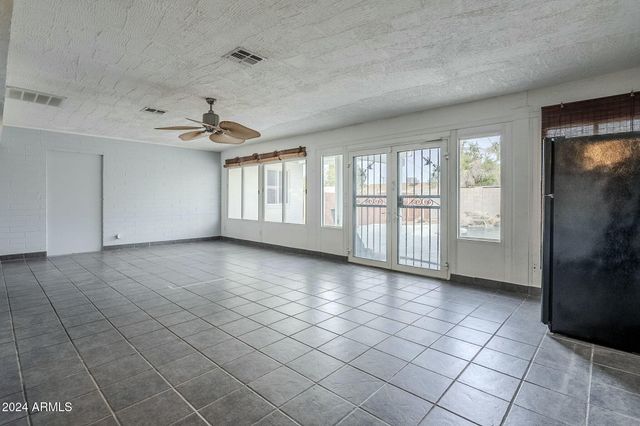 2124 E OSBORN Road, Phoenix, AZ 85016