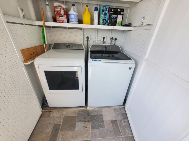 564 Saxony Drive 564, Delray Beach, FL 33446
