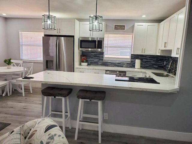 564 Saxony Drive 564, Delray Beach, FL 33446