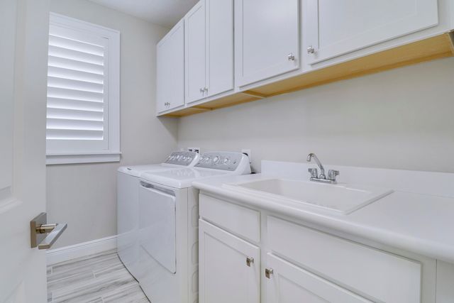 125 Bonnette Hunt Club Lane, Palm Beach Gardens, FL 33418