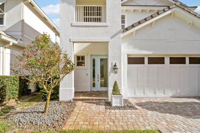 125 Bonnette Hunt Club Lane, Palm Beach Gardens, FL 33418